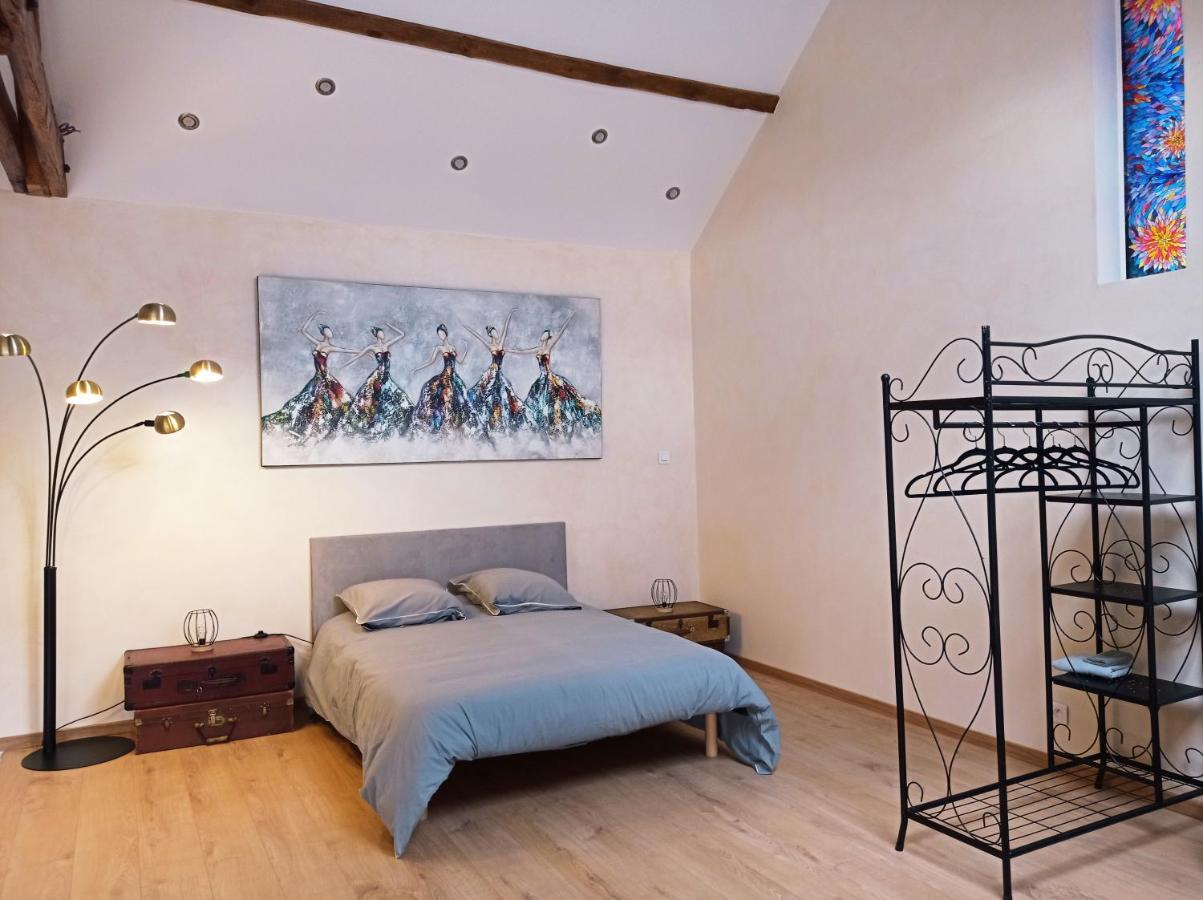 La Grange de Marie à St Angel - Magnifique Grange Rénovée en loft pour 1 à 6 pers Vila Saint-Angel  Exterior foto