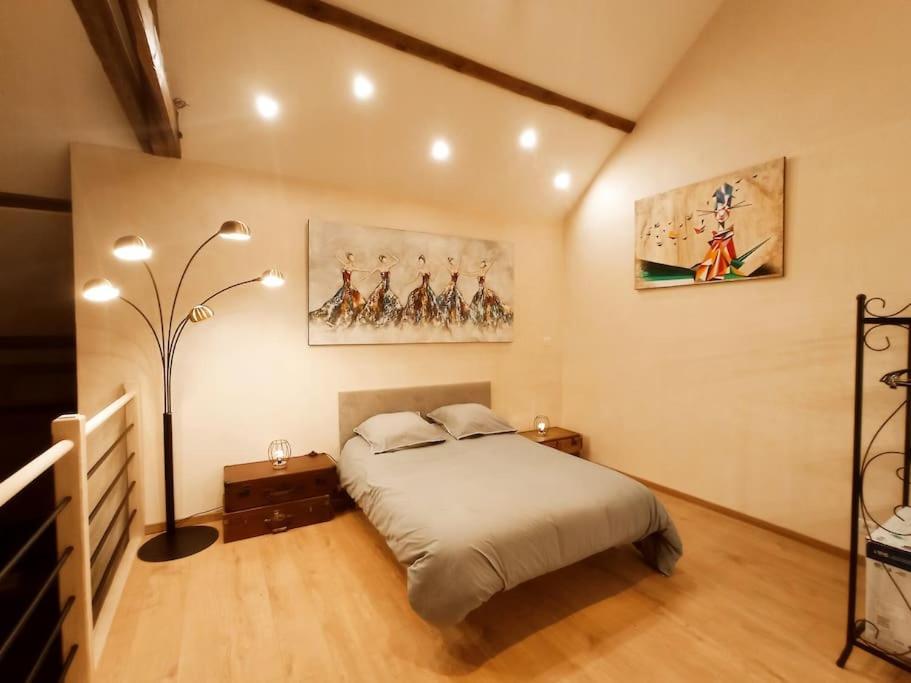 La Grange de Marie à St Angel - Magnifique Grange Rénovée en loft pour 1 à 6 pers Vila Saint-Angel  Exterior foto