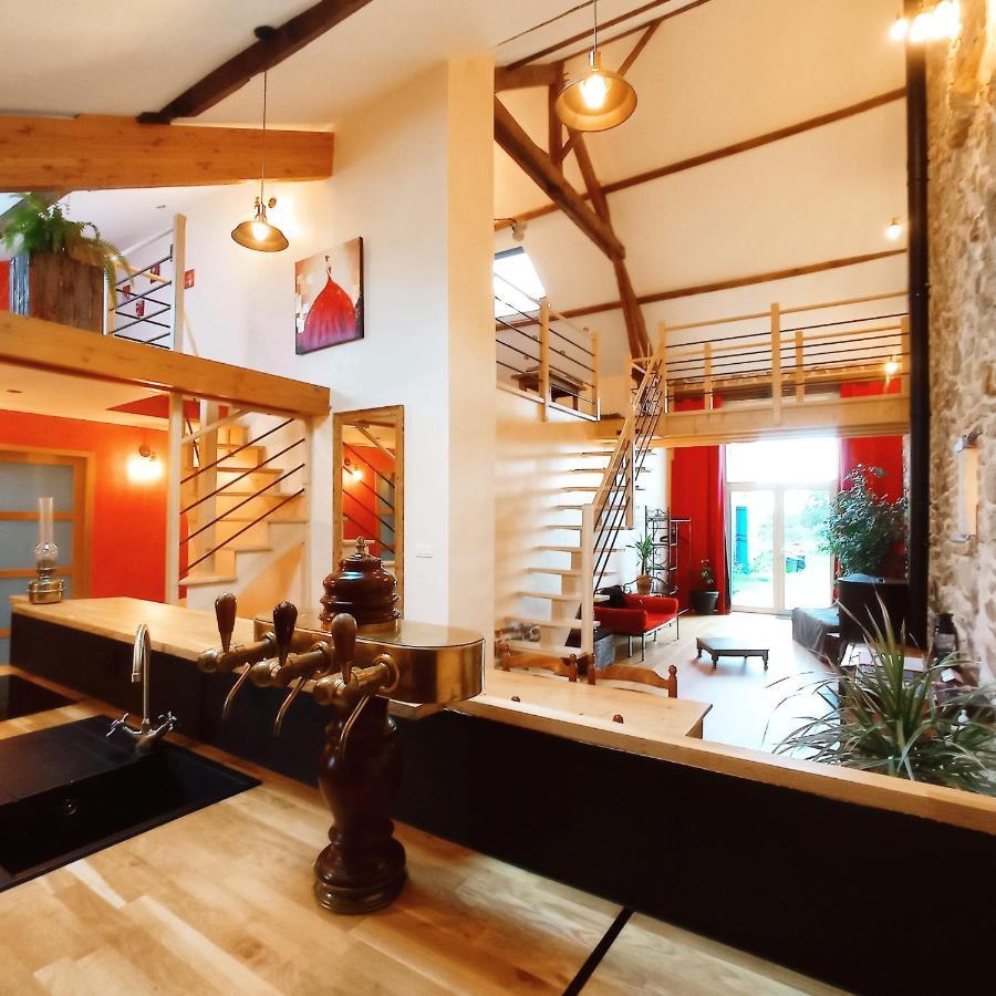La Grange de Marie à St Angel - Magnifique Grange Rénovée en loft pour 1 à 6 pers Vila Saint-Angel  Exterior foto